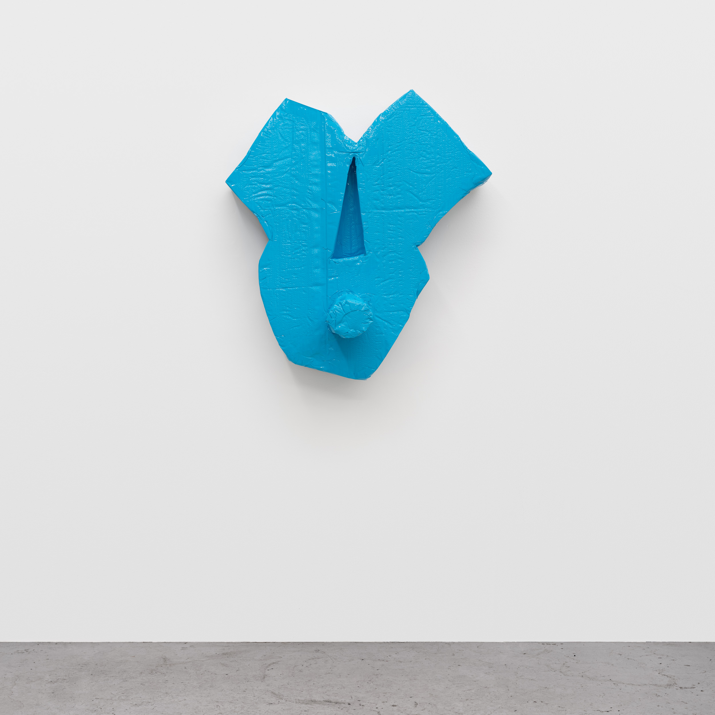 3. Daniel Boccato - Takface - 2019. epoxy, fiberglass, polyurethane 75×81×32cm