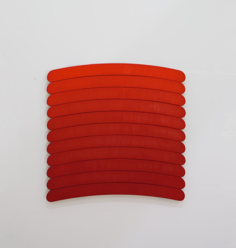 4 Luke Diiorio - Untitled, 2019, Oil on linen over shaped panel. 30 x 30 inches, - 76,2 x 76,2 CM