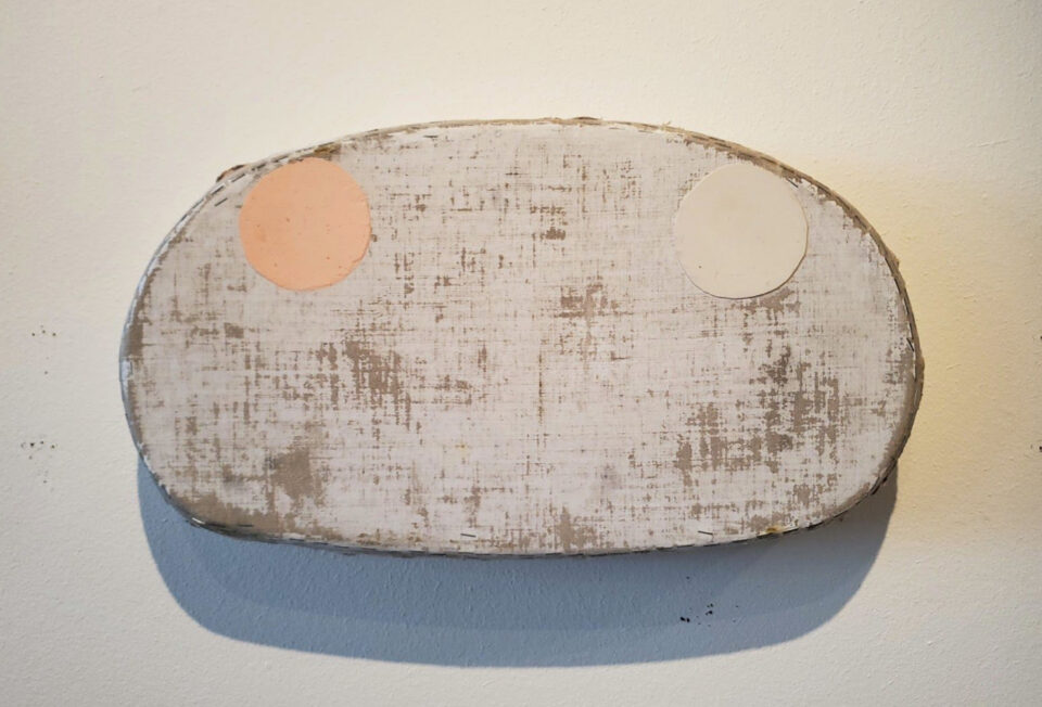 6. Otis Jones - White with Pink and White Circle, 2019 - Acrylic on linen on wood, 13” x 24” x 3 3⁄4” 33 CM.x 61 CM.x 9,5 CM.