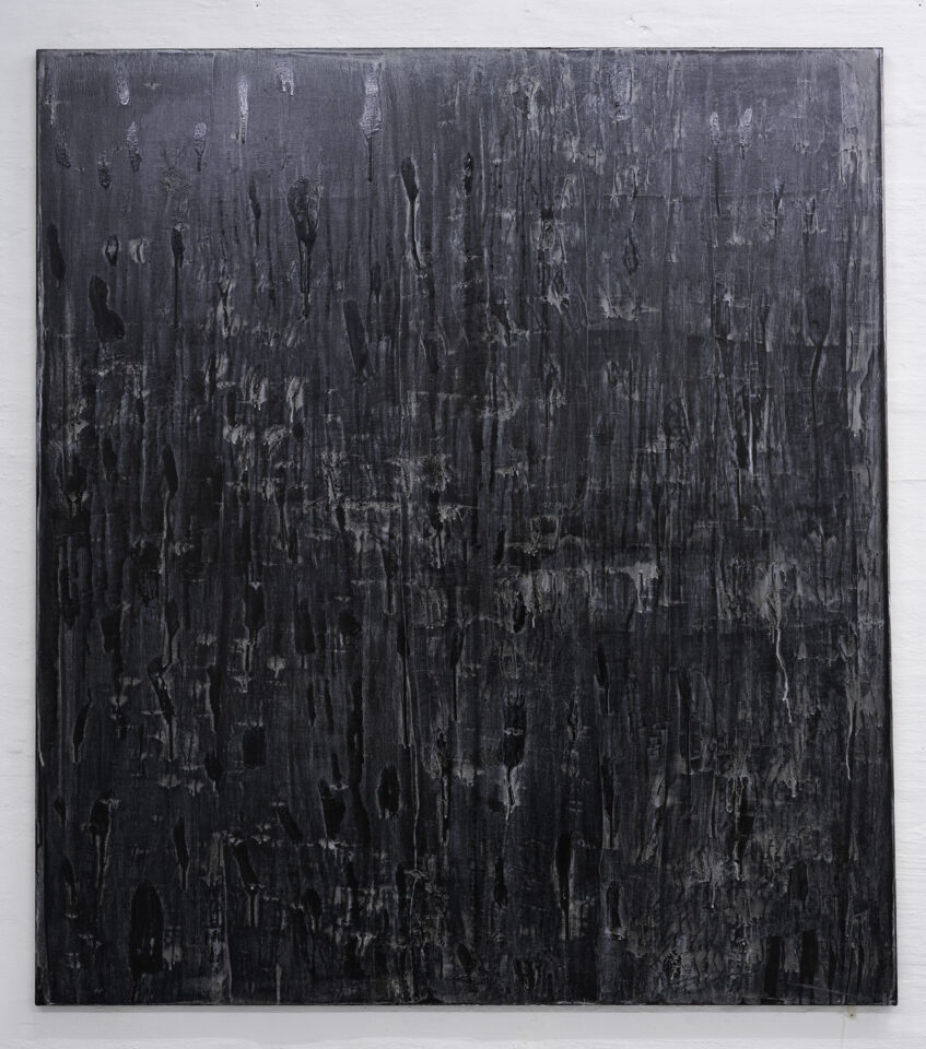 2. Stefan Müller mascara, 2021 _ acrylics, ink, and lacquer on canvas _ 140h x 125w cm