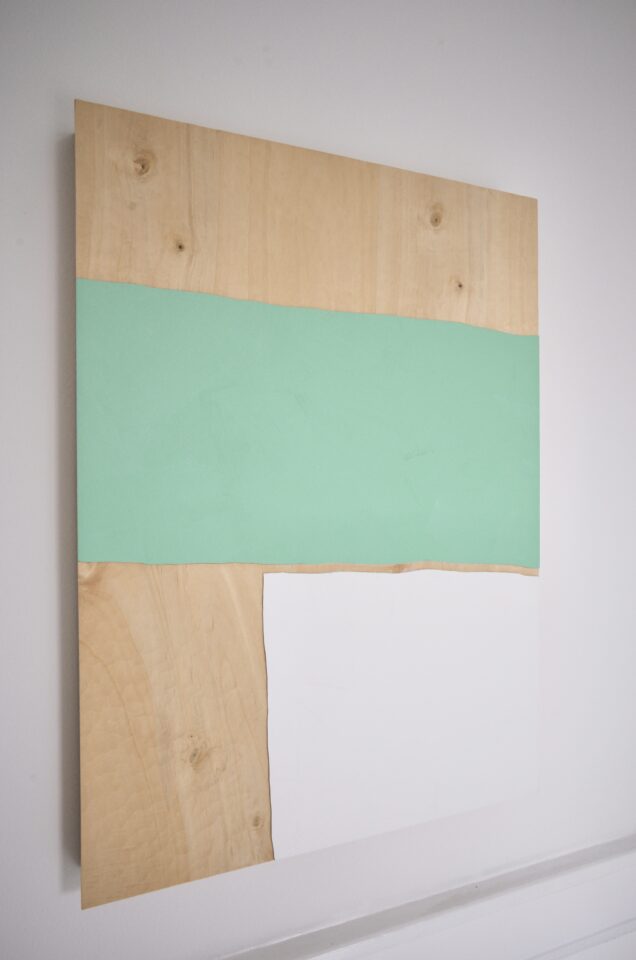 Martin Noël Otto #29 - 2002  Acryl, Lack auf Holz 60 x 84 x 7 cm. - References: MN Hölzer und Postkarten - Hommaga à Otto Freundlich S. 7 (Raum 2) + S.35 + S.37 (Mies van der Rohe Haus, Berlin). MN Treffen mit Otto Freundlich Hölzer und Postkarten; Museum Pfalzgalerie Kaiserslautern S. 85