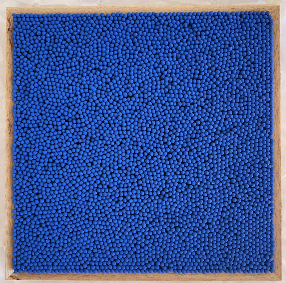Laura Killer Das wird #13 / That will be #13, 2024  Matches, wax, woodframe  21 x 21 x 4,5 cm Series: Über Licht sprechen wollen / Want to talk about light